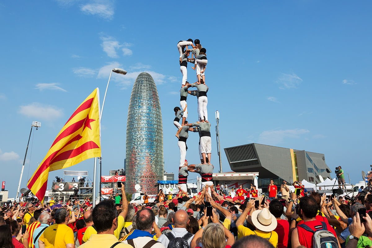 Castells, czyli katalońskie wieże z ludzi
