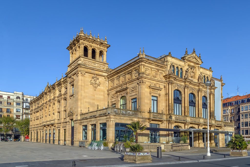 Teatro Victoria Eugenia ze względu na swoją długą historię ceniony jest w całym Kraju Basków
