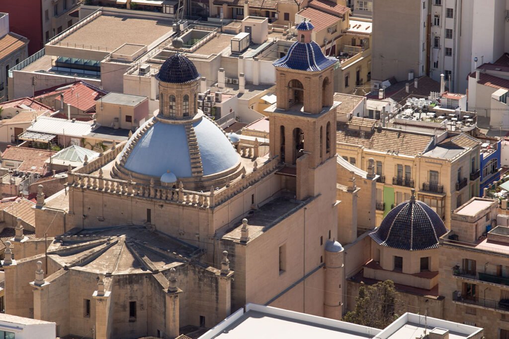 Widok z lotu ptaka na Concatedral de San Nicolàs de Bari