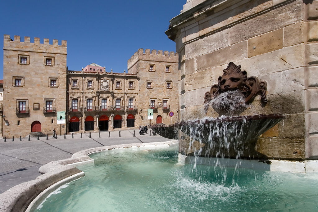Palacio de Revillagigedo w Gijón