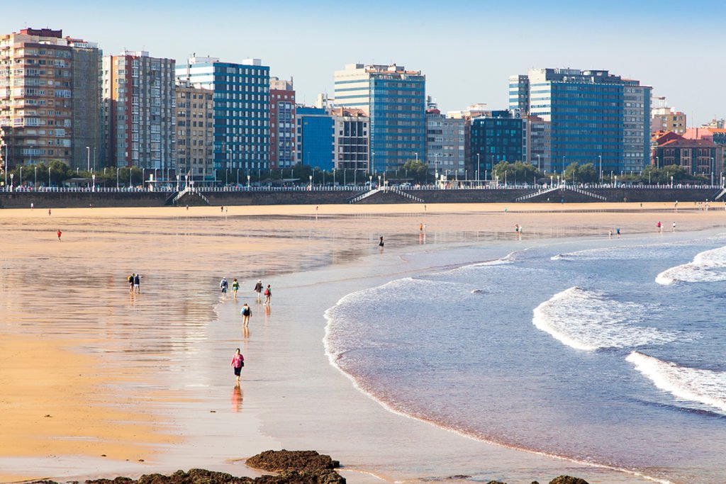 Plaża San Lorenzo (Playa de San Lorenzo), Gijón