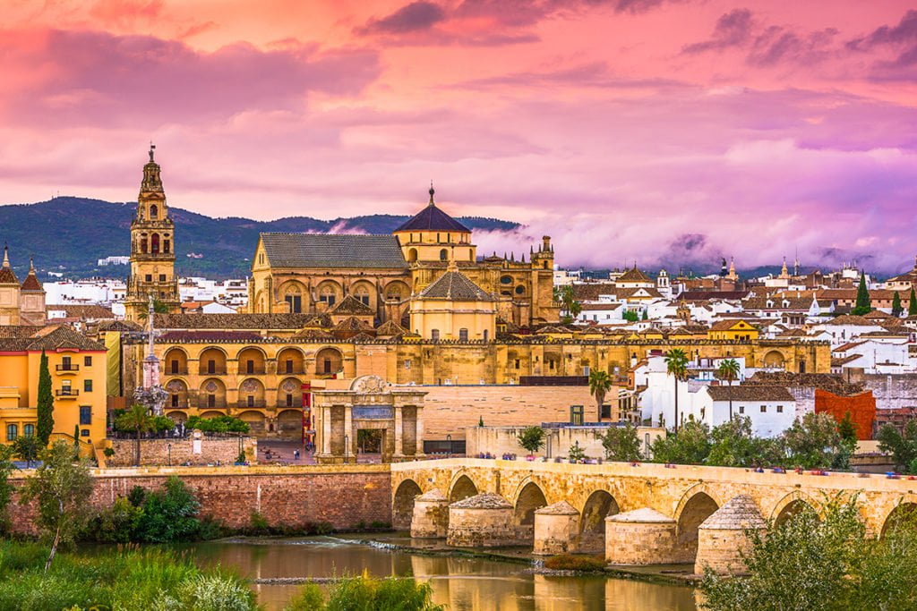 Muzułmanie po zdobyciu Kordoby uczynili z tego miasta największe centrum ekonomiczne i kulturalne w Europie.