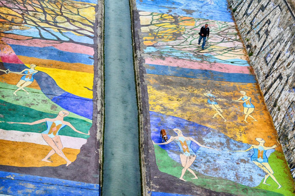 Projekt Víbora w Elche (wybrzeże Costa Blanca) - największy mural na świecie namalowany w korycie rzeki