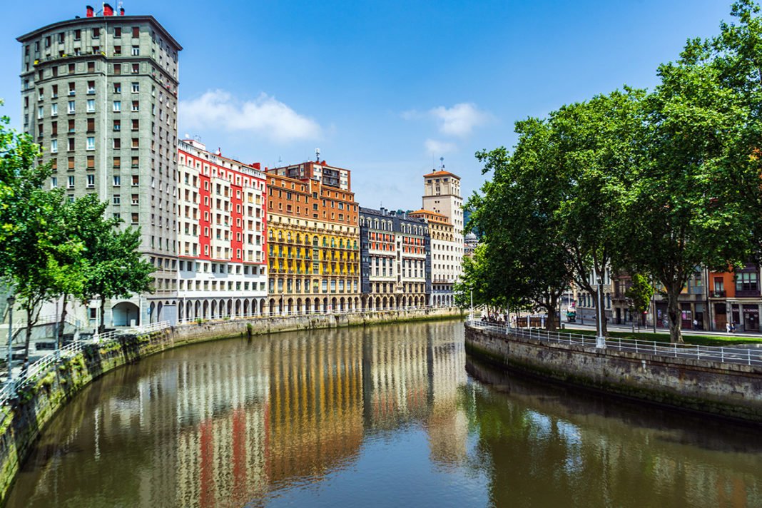 Rzeka Nervión w Bilbao, Kraj Basków