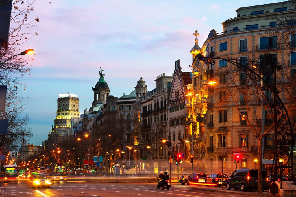 Choć zimą w Barcelonie jest częściowo słonecznie, to wieczory są zwykle chłodne