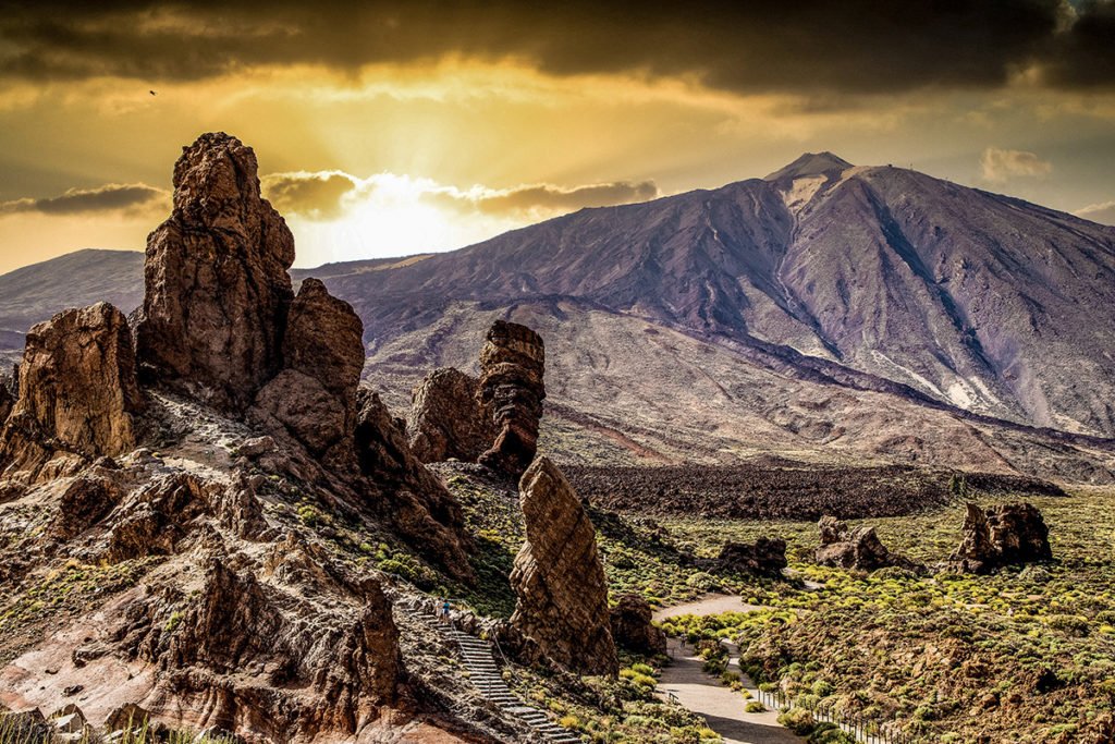 Formacja skalna Los Roques de Garcia na terenie Parku Narodowego Teide