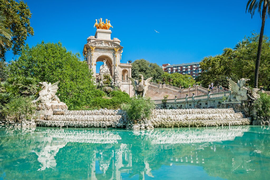 Parc de la Ciutadella to zielone serce Barcelony, w którym leży zoo