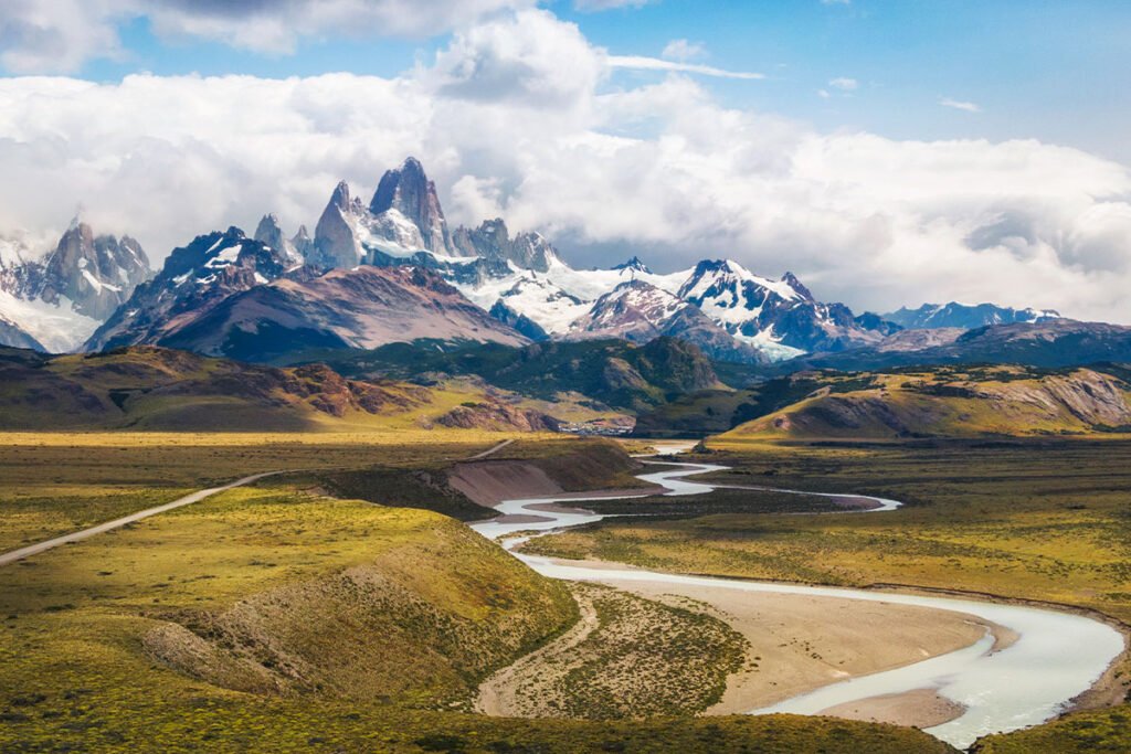 Szczyt Fitz Roy nad El Chaltén to raj dla miłośników trekkingu w argentyńskiej Patagonii