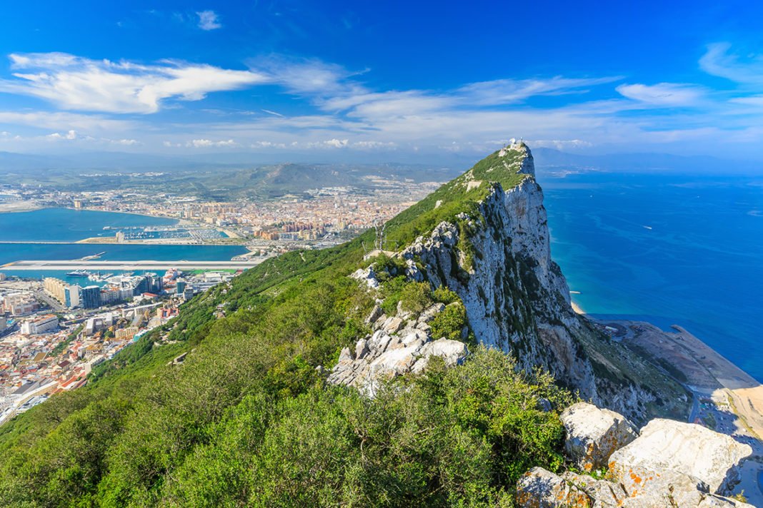 Skała Gibraltarska i panorama GIbraltaru