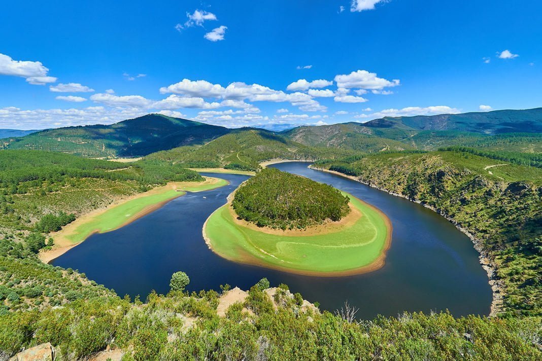 Meandro del Melero - Meander tworzony przez rzekę Alagón w komarce Las Hurdes, Estremadura