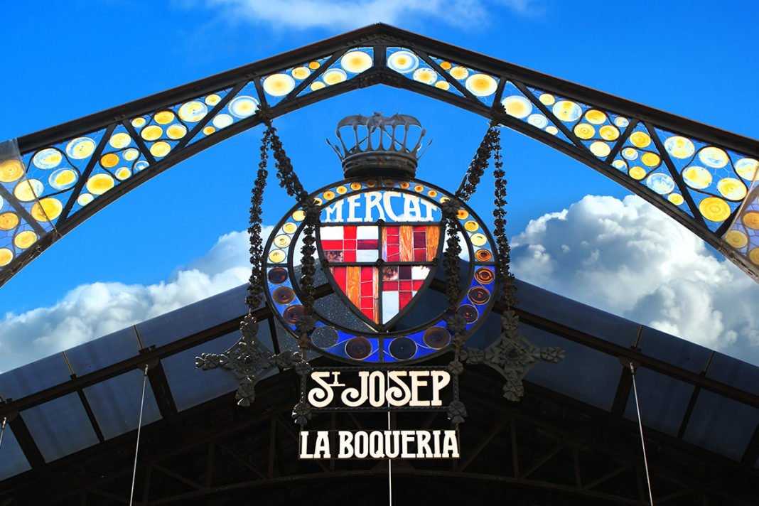 Słynny targ La Boqueria w Barcelonie