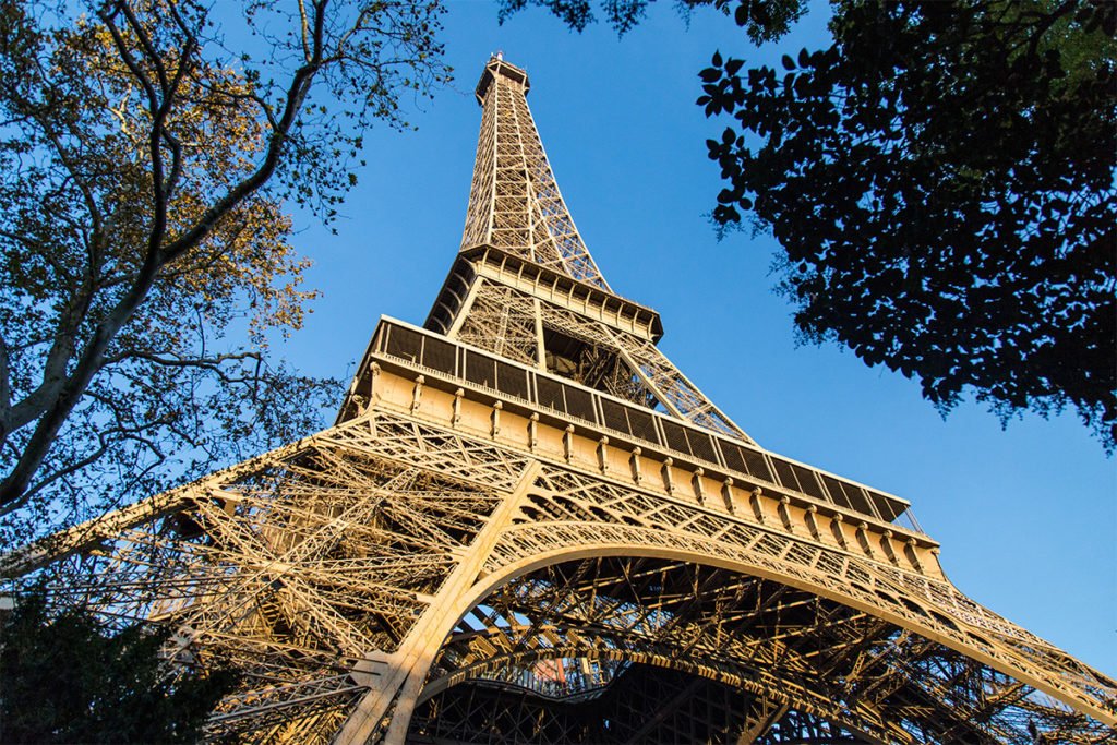 Wieża Eiffla jest prawdziwym symbolem Paryża