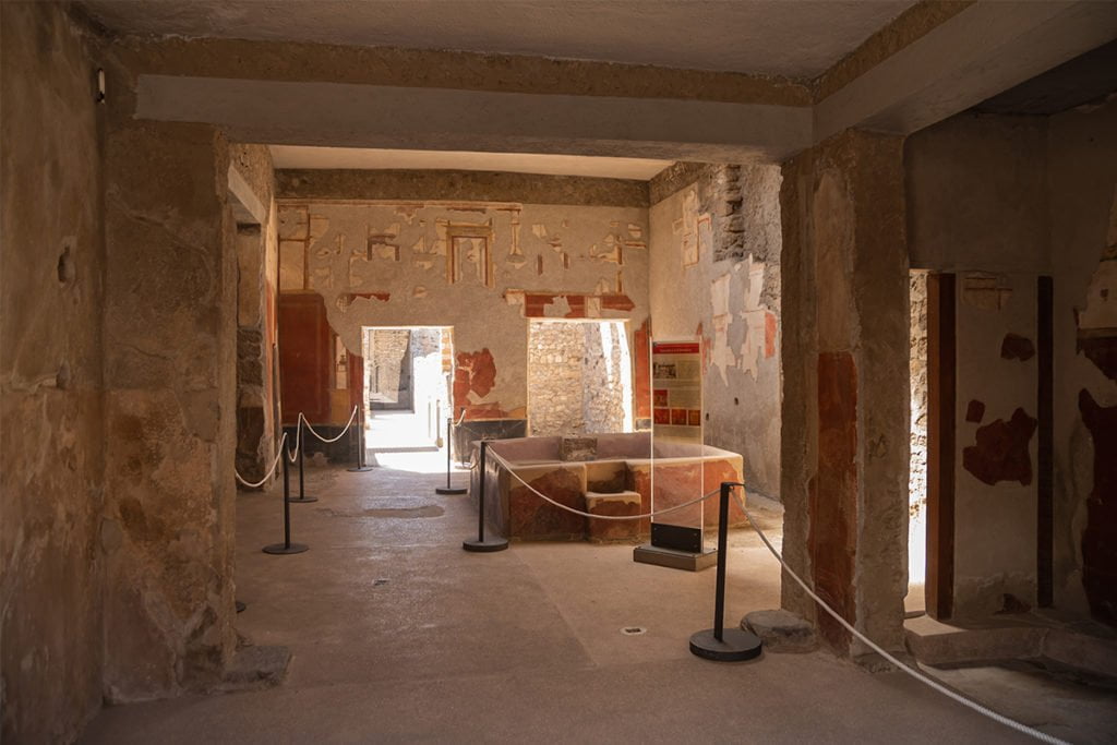 Miasto Pompeje składało się z ponad 1500 budynków, jednak nie wszystkie z nich są dziś dostępne do zwiedzania.