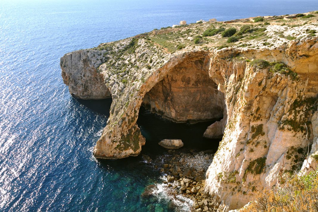 Grotta Azzurra to najpopularniejsza jaskinia na wyspie Capri