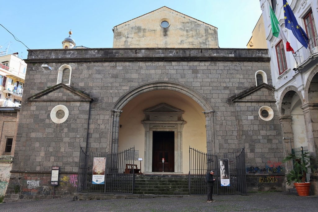 Fasada kościoła Sant'Anna dei Lombardi