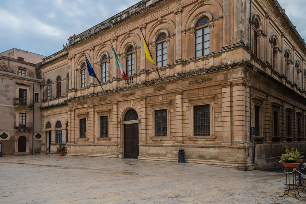 We wnętrzu Muzeum Archeologicznego Paolo Orsi chronione są doskonale zachowane pozostałości czasów starożytnych