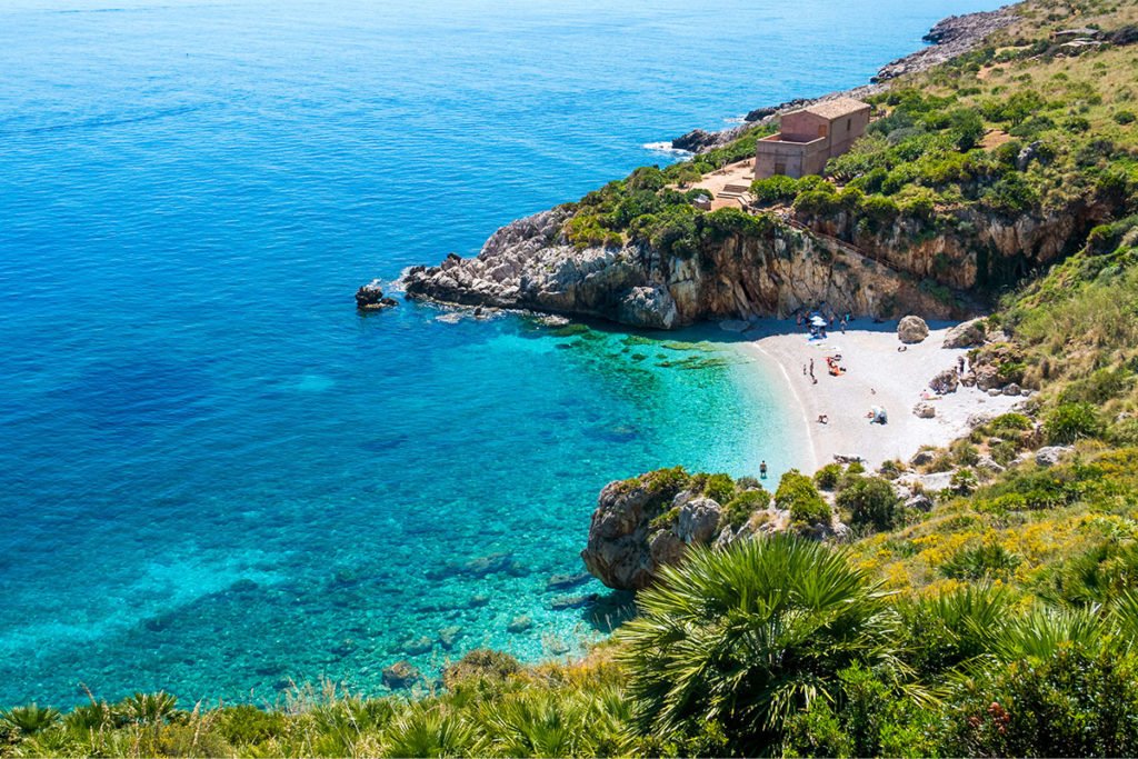 Będąc na plaży San Vito lo Capo poczujecie się jak na karaibskich wyspach