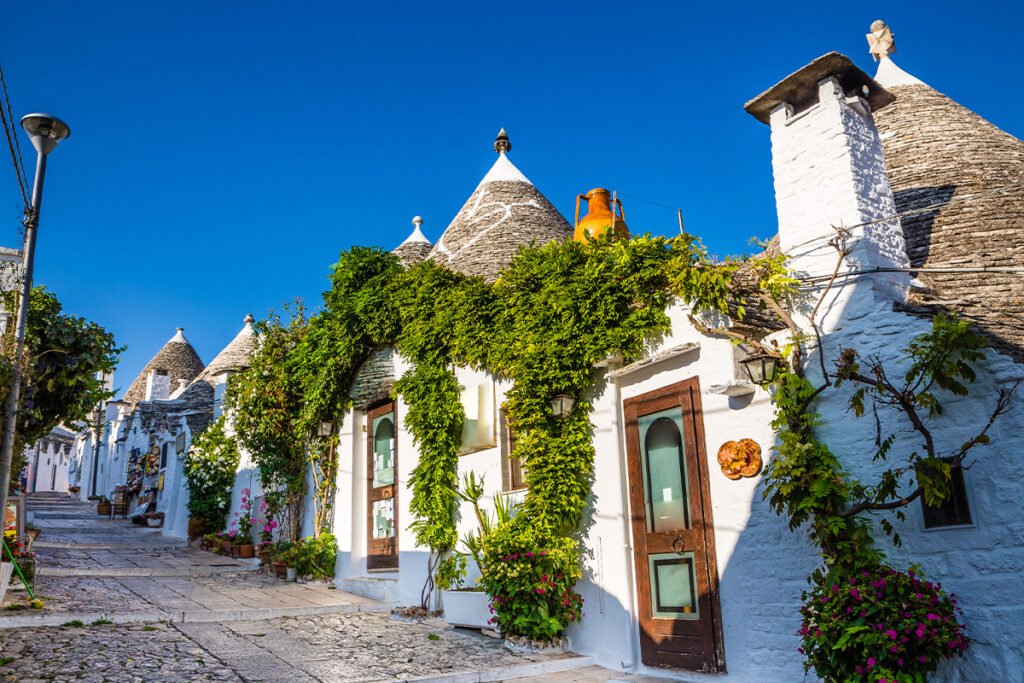 Jednym z najczęściej odwiedzanych wokół Bari miejsc jest Alberobello