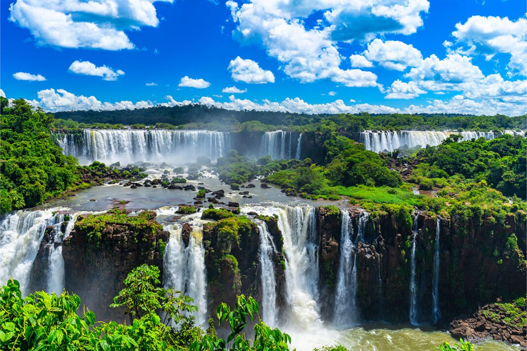 Wodospady Iguazú – Cud natury i perełka Ameryki Południowej