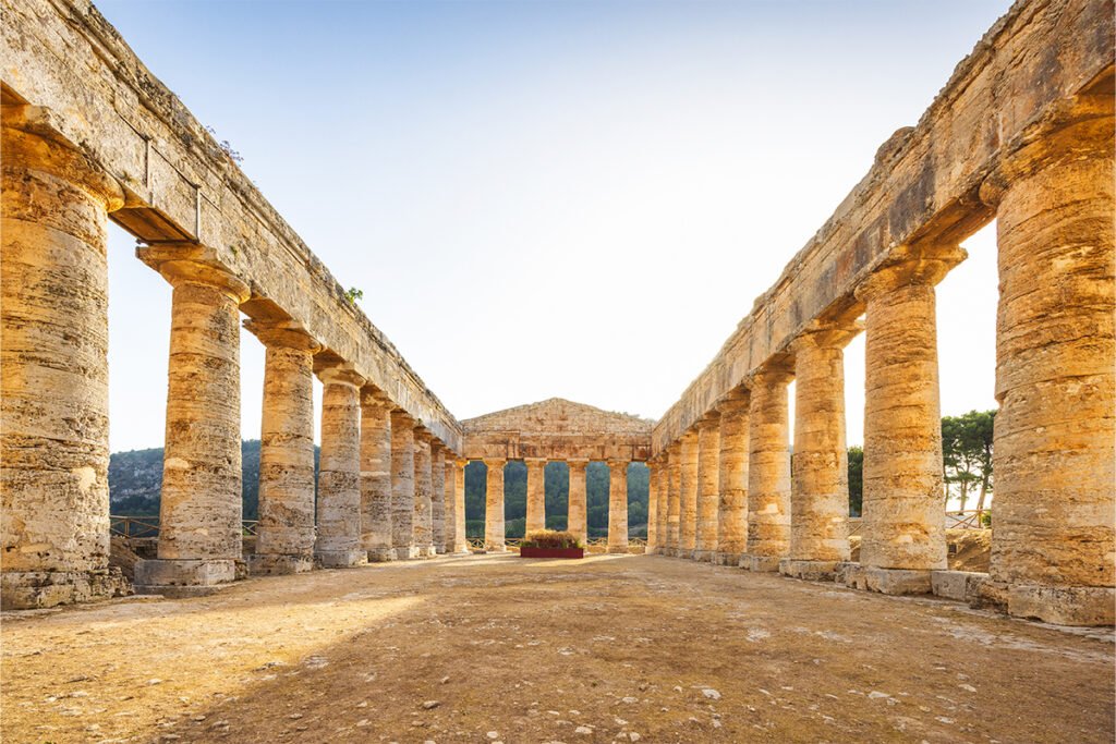 Nieukończona wielka świątynia dorycka – Segesta, Sycylia