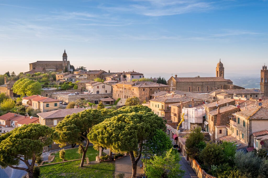 Montalcino to jedna z najsłynniejszych wiosek w dolinie Val d'Orcia