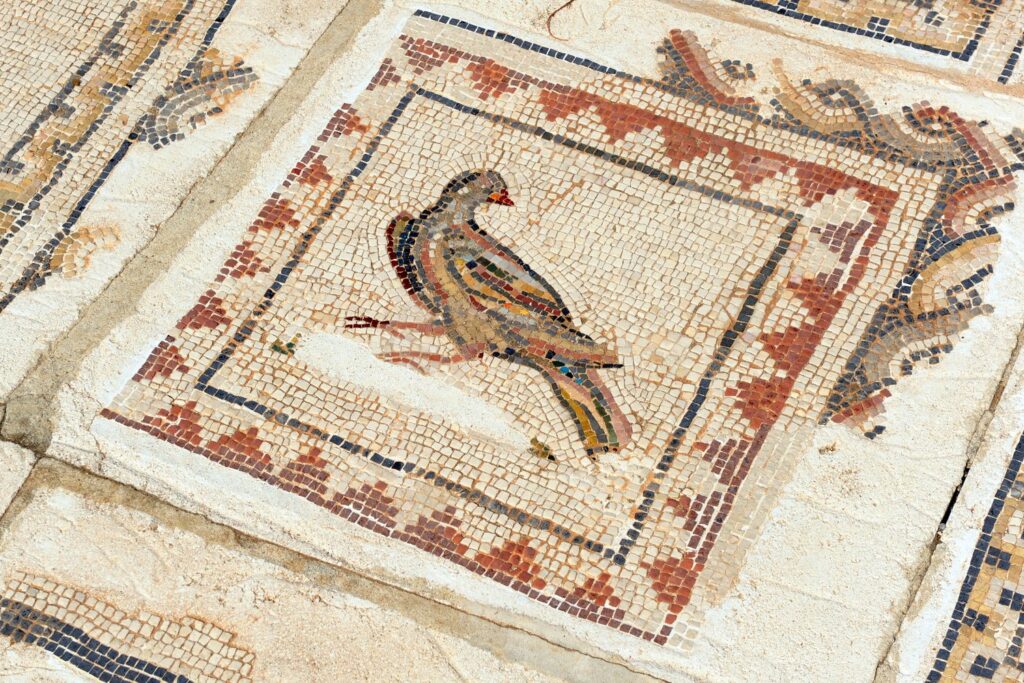 Mozaika z ptakami w Casa de los Pájaros to jedna z najpiękniejszych posadzek w Italice