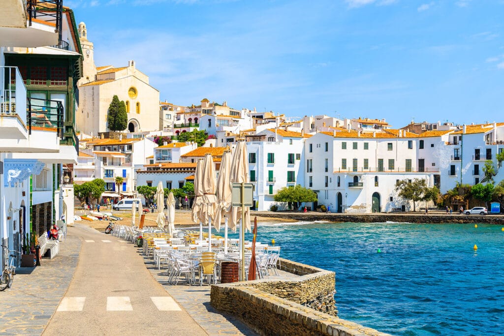 Cadaqués - Malownicze miasteczko na Costa Brava, które skradło serce Salvadora Dalego