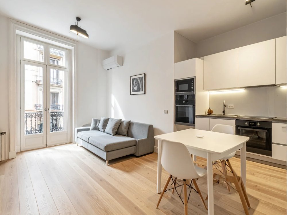 Apartament z aneksem kuchennym w pobliżu Sagrada Familia. Zdjęcie wygenerowane przez AI.