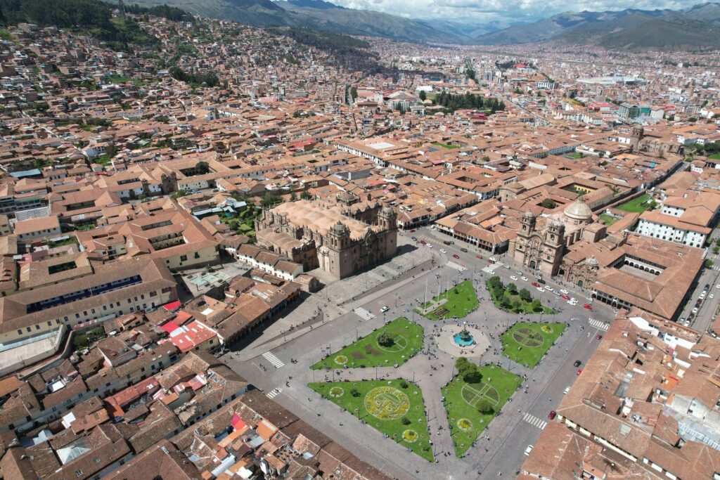 Plaza de Armas z katedrą to serce Cuzco i najlepszy punkt startowy zwiedzania