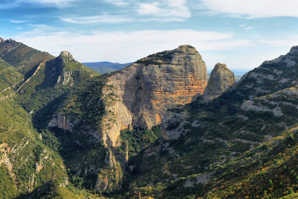 Salto de Roldán to dwie skalne wieże z jedną z najpiękniejszych panoram okolic Hueski
